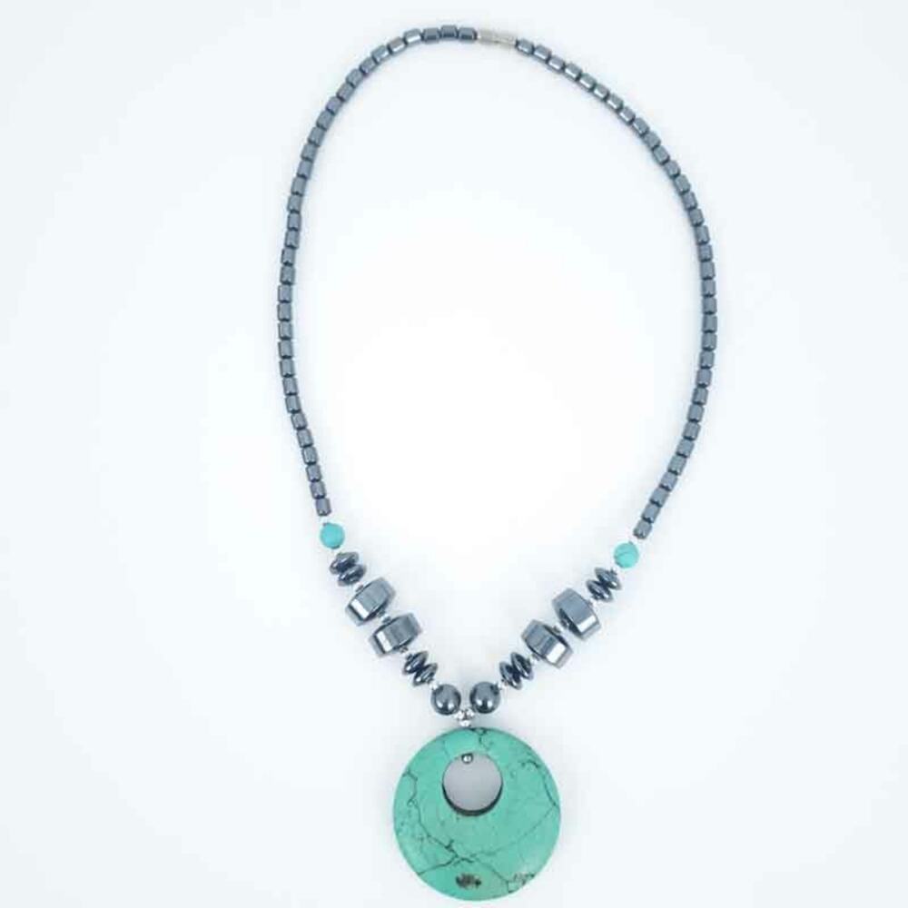 Beautiful necklace - weighty!